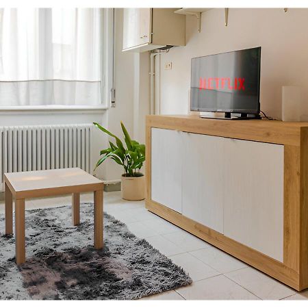 Free Parking - 5 Min By Walk From City Center Комо Екстер'єр фото