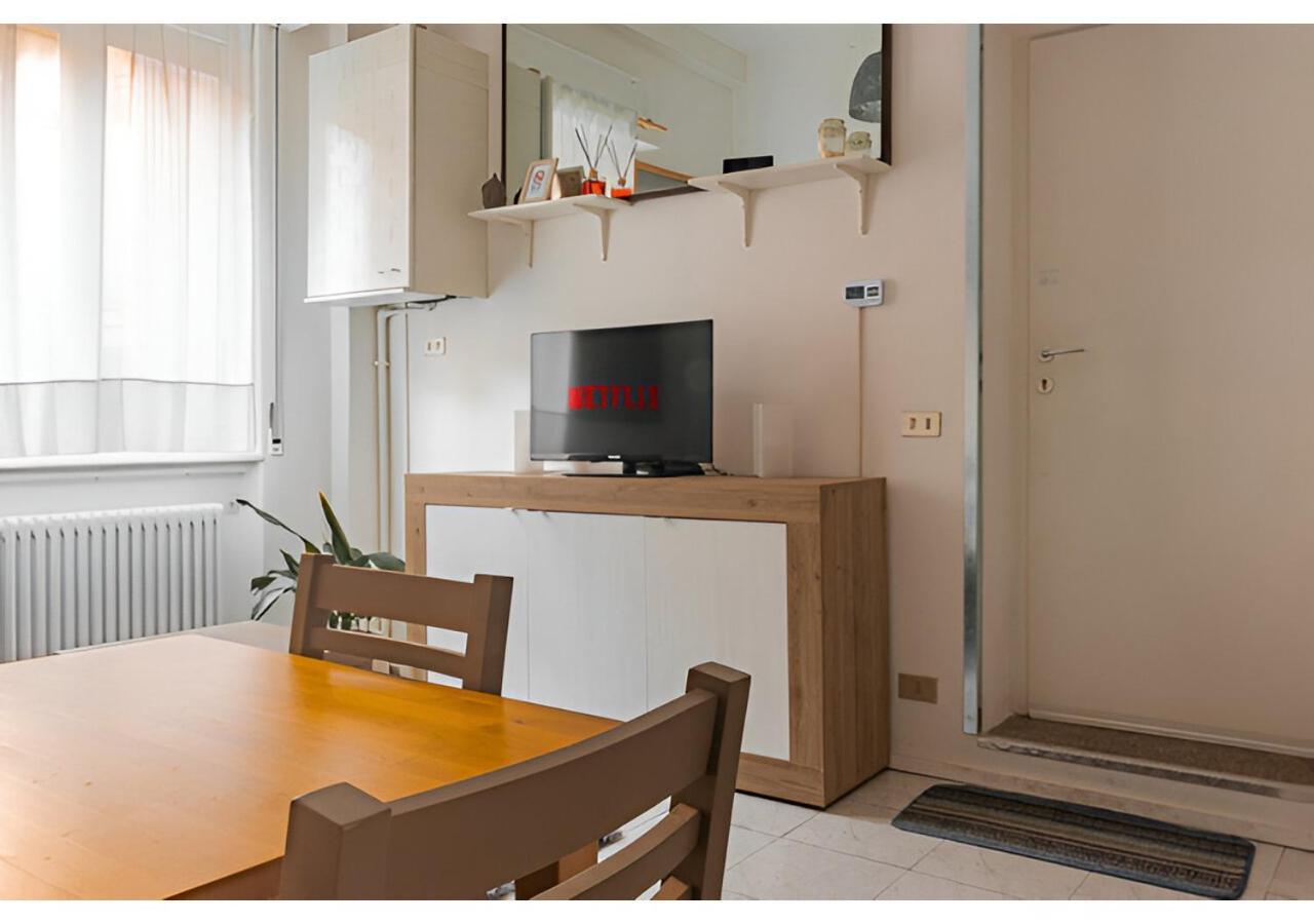 Free Parking - 5 Min By Walk From City Center Комо Екстер'єр фото
