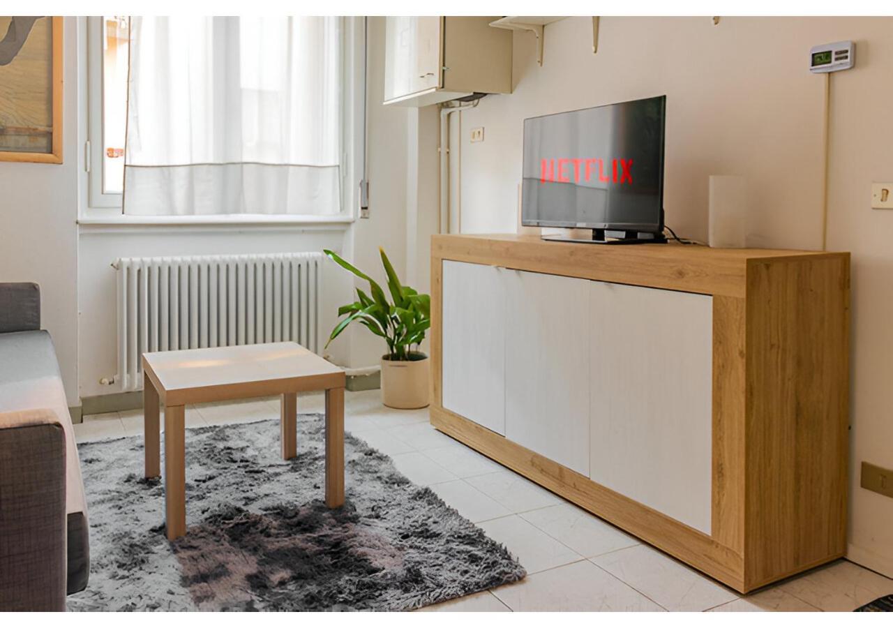 Free Parking - 5 Min By Walk From City Center Комо Екстер'єр фото